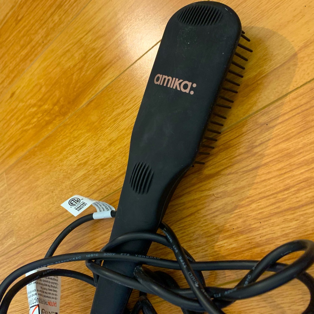 Polished Perfection Thermal Straightening Brush